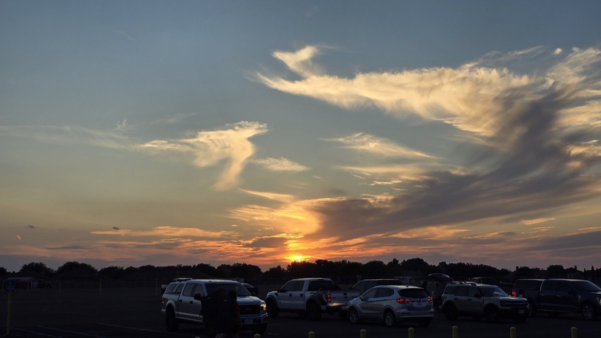 West Texas sunsets, yall. 🙂