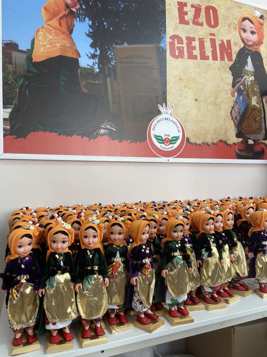 Birgulballioglu's tweet photo. Kültürümüzü nesillere aktarmaya devam ediyoruz.Kadın istihdamını destekleyerek bize bu imkanı veren @bekir_oztekin Başkanımıza teşekkür ederiz. @oguzelihem27 @oguzelibld27 @oguzelikymk27 @Oguzeli_mem @FatmaSahin @tcmeb @mebhbogm @gantepvaliligi https://t.co/wKgR53AXY8
