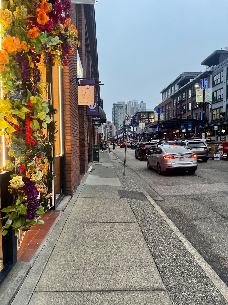 Cate.Alien tweet media