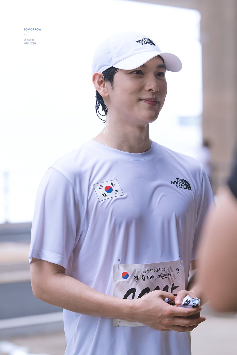 tomorrow1201's tweet photo. 250815 815런

🇰🇷🏅

#임시완 #yimsiwan https://t.co/61QgYb5TJB