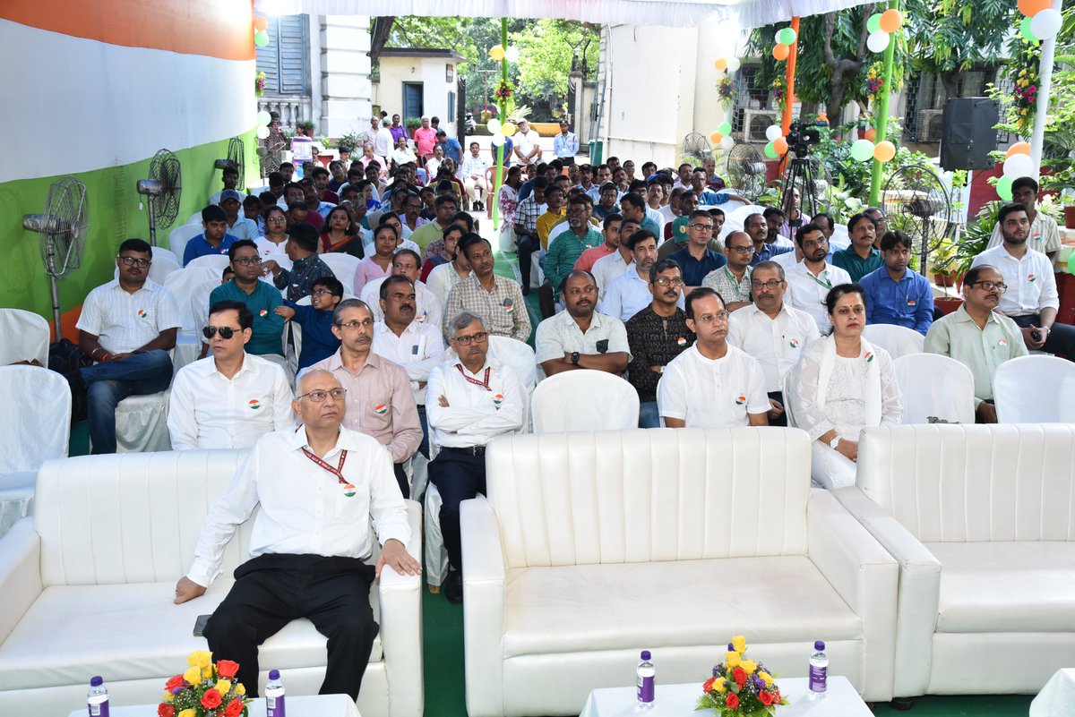 GeologyIndia's tweet photo. Marking the occasion of 79th Independence Day, Shri Asit Saha, DG, GSI, released 175th Year Commemorative Souvenir of GSI showcasing organization’s rich heritage, key milestones, and invaluable contributions to the Nation.
#GSI #Independenceday #175yearsofgsi https://t.co/3MF4qNrFn3
