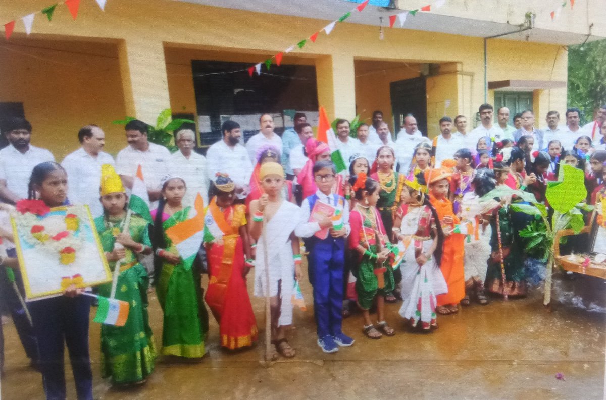 IecTaluk's tweet photo. ಶಿವಮೊಗ್ಗ ಜಿಲ್ಲೆ ಶಿಕಾರಿಪುರ ತಾಲೂಕಿನ ಅಮೃತ ಸರೋವರಗಳ ದಡದ ಮೇಲೆ 79 ನೇ ಸ್ವಾತಂತ್ರ ದಿನಾಚರಣೆಯ ಕಾರ್ಯಕ್ರಮವನ್ನು ಆಚರಿಸಲಾಯಿತು https://t.co/NKmHl2U36m