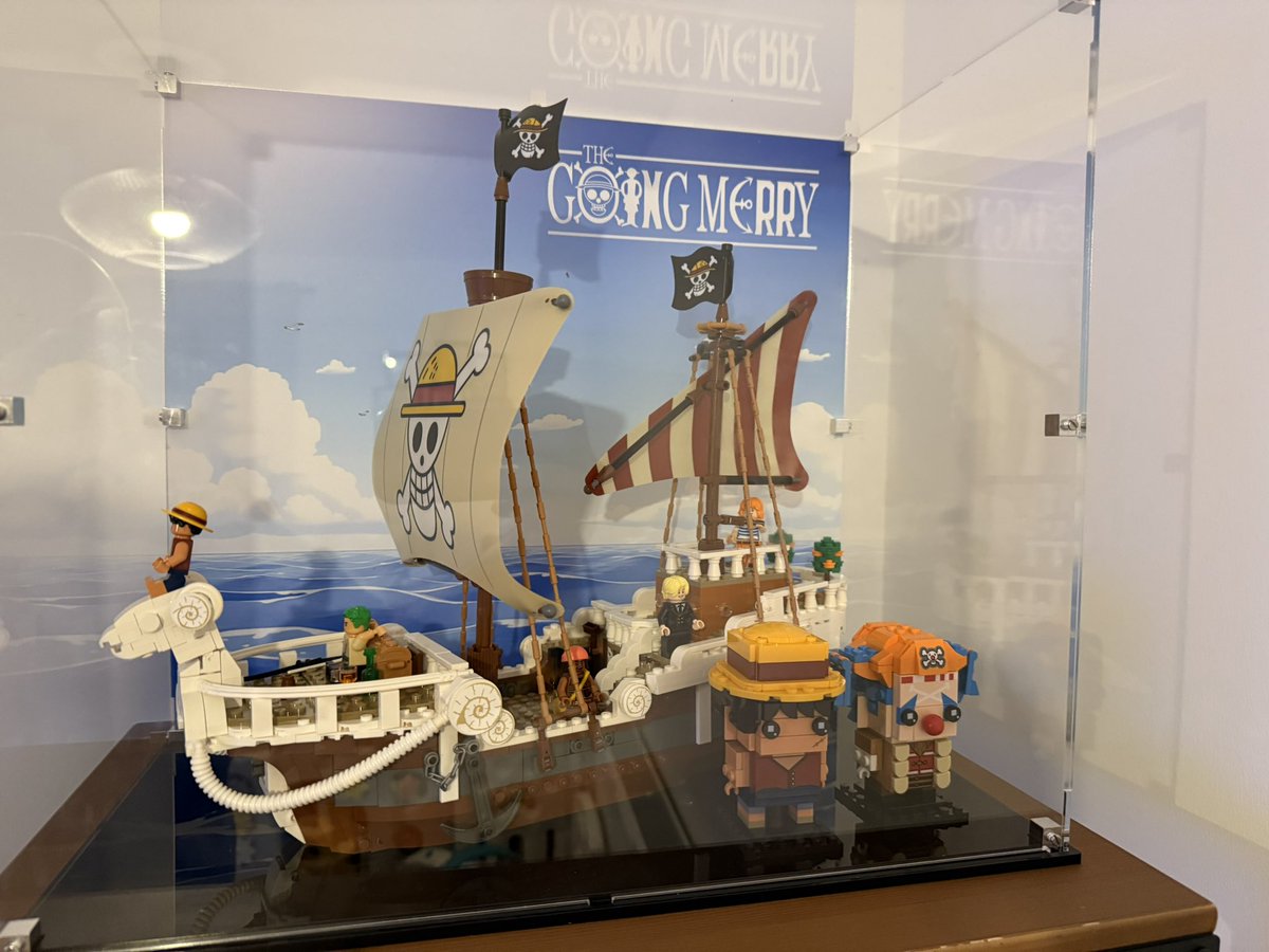martix85's tweet photo. I love the Going Merry #LEGO built!
@LEGO_Group #ONEPIECE1156 https://t.co/GxEJN7i2xA