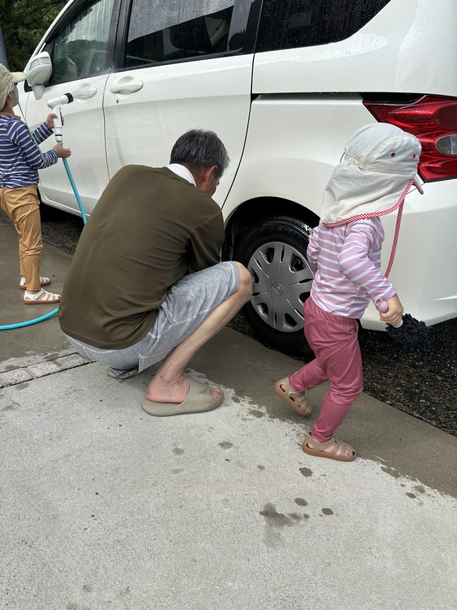帰省中！じぃじと洗車🚗