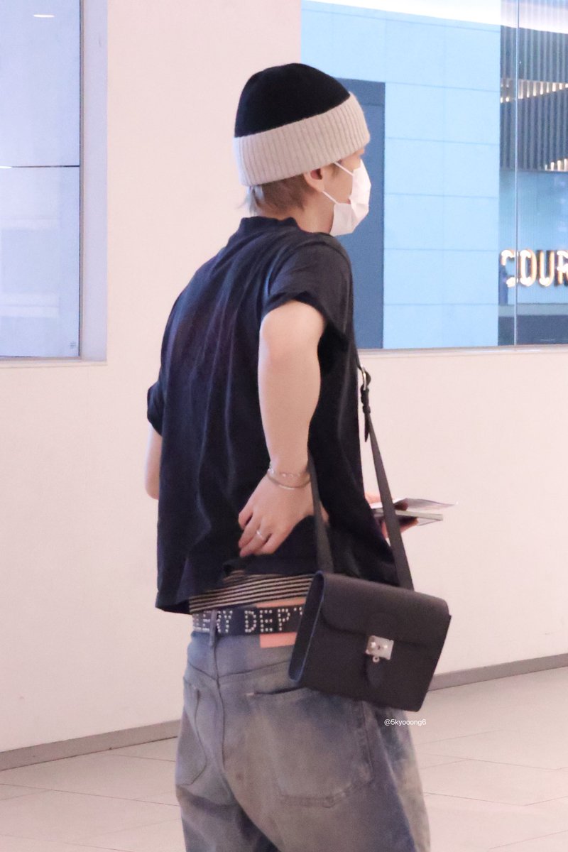 250815 허리아플까..?잉 #백현