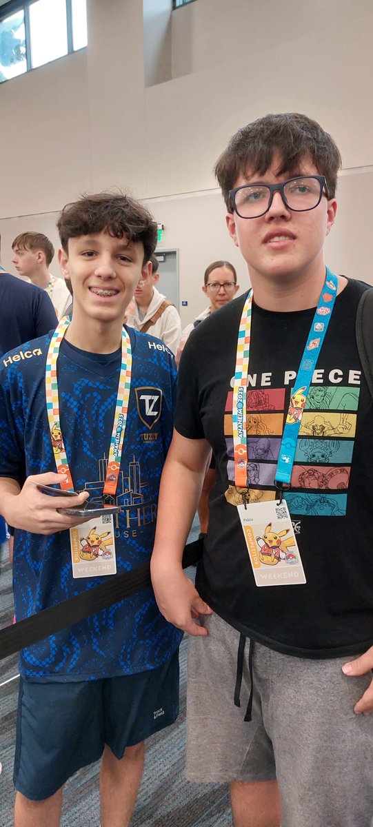 Buen ambiente antes de competir: <a href="/Viablade/">Pablo Jimenez Castejon 🔜Frankfurt Regionals 2025</a> compartiendo momento con <a href="/Gabriel57504708/">Gabriel Fernandez</a> 😊