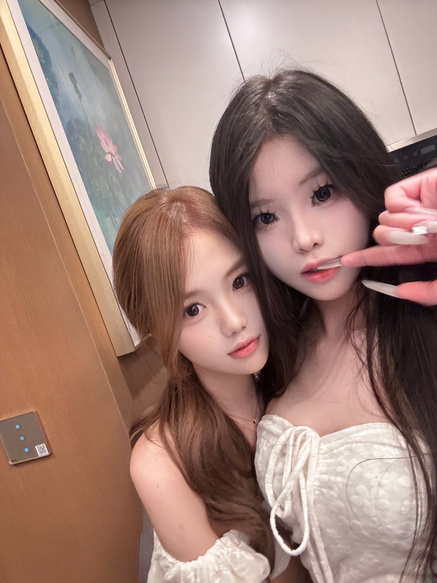 小美少 tweet media
