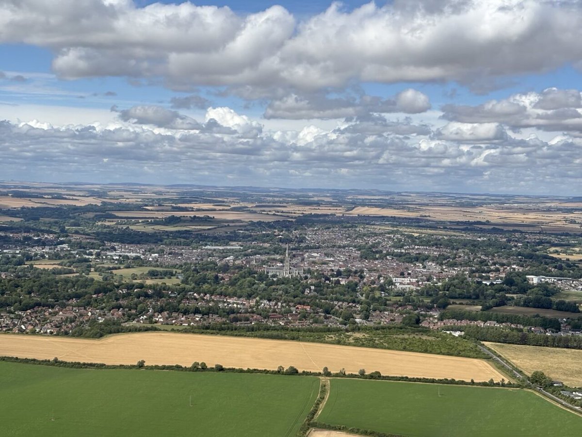 dsairambulance's tweet photo. 📸 Take a look at today’s view from the crew!

Can you guess where this location is? 👀

Drop your answers below! ⬇️

#DSAA #ViewFromTheCrew #GuessTheSpot #AirAmbulance #DorsetAndSomerset https://t.co/hgyYPjjhbE