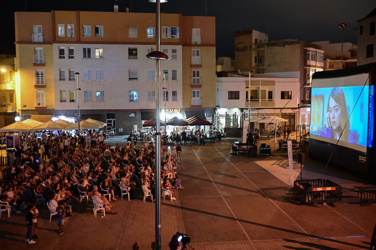 Cine de verano en la plaza del Pilar 😍