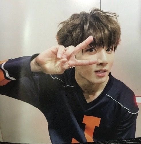 ilovutaee's tweet photo. 말하자면 정국이
너무 좋아서 
심장이 떨림…
이때가 아직 미자라는 것도 말 안 되고
그냥…그냥 너무 좋슨ㅠ https://t.co/RJ4BKBjkl6