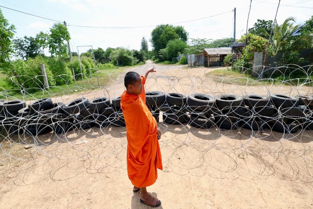 MechDara1's tweet photo. The ongoing intrusion by Thai at the border. https://t.co/qfBvm74dJp