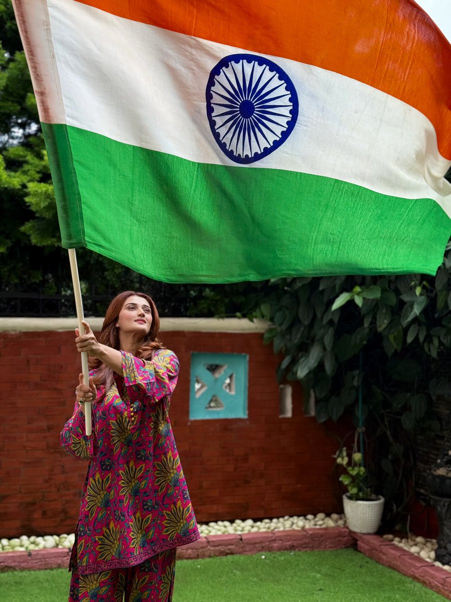 Freedom in mind, faith in words, pride in our soul. Saluting the real heroes of our nation.
Happy Independence Day💐💐

Jai Hind! 🇮🇳 Vande Mataram!

#HappyIndependenceDay #HappyIndependenceDay2025 #JaiHind #vandematram