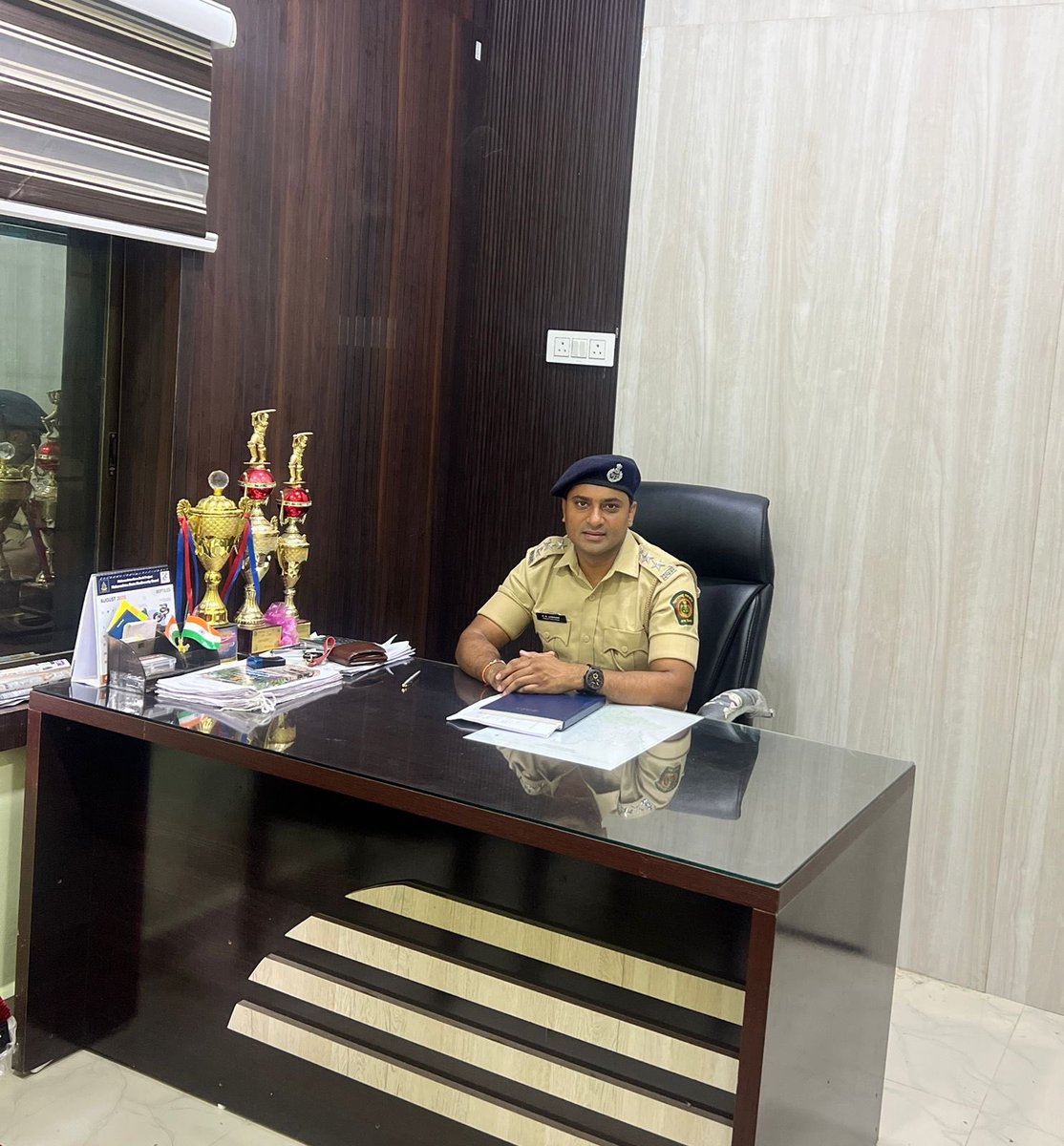 PawanJadhao19's tweet photo. Independence Day celebration at Range office Alegaon https://t.co/iwS5auLK9W