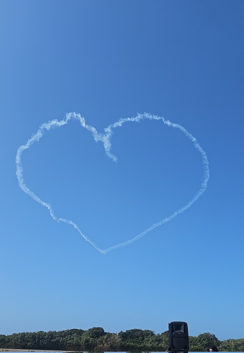 Desiree_Laverne's tweet photo. #RipAndrew.. Forever fly with a tail wind and blue skies... https://t.co/5e0qLr9djZ