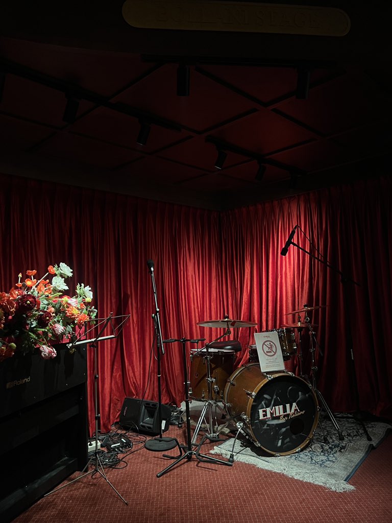 maubisacoding's tweet photo. 🔖Emilia Bar Italiano Menteng

mungkin buat temen temen yang mau hangout! bisa banget kesini, karena tempatnya nyaman dan juga dia ada live music jg kalo malem🫶🏻 #MaKel https://t.co/RiChx4ljqw