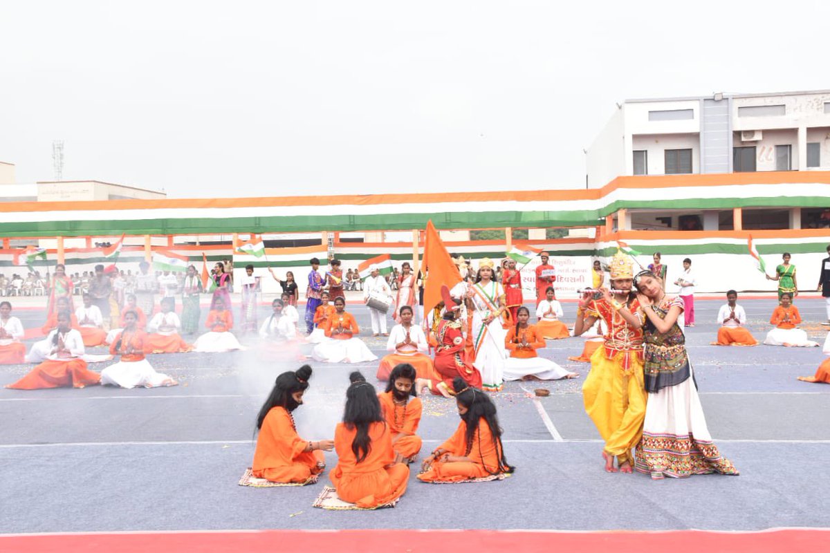 Collector & District Magistrate, Morbi (@collectormorbi) on Twitter photo માન.મંત્રીશ્રી જગદીશ વિશ્વકર્માજી <a href="/MLAJagdish/">Jagdish Vishwakarma</a> નાં વરદ હસ્તે મોરબી જિલ્લાના હળવદ ખાતે ધ્વજ વંદન કરી ૭૯ માં સ્વતંત્રતા દિવસની ઉજવણી કરવામાં આવી.<a href="/CMOGuj/">CMO Gujarat</a> માન.મંત્રીશ્રી જગદીશ વિશ્વકર્માજી <a href="/MLAJagdish/">Jagdish Vishwakarma</a> નાં વરદ હસ્તે મોરબી જિલ્લાના હળવદ ખાતે ધ્વજ વંદન કરી ૭૯ માં સ્વતંત્રતા દિવસની ઉજવણી કરવામાં આવી.<a href="/CMOGuj/">CMO Gujarat</a>