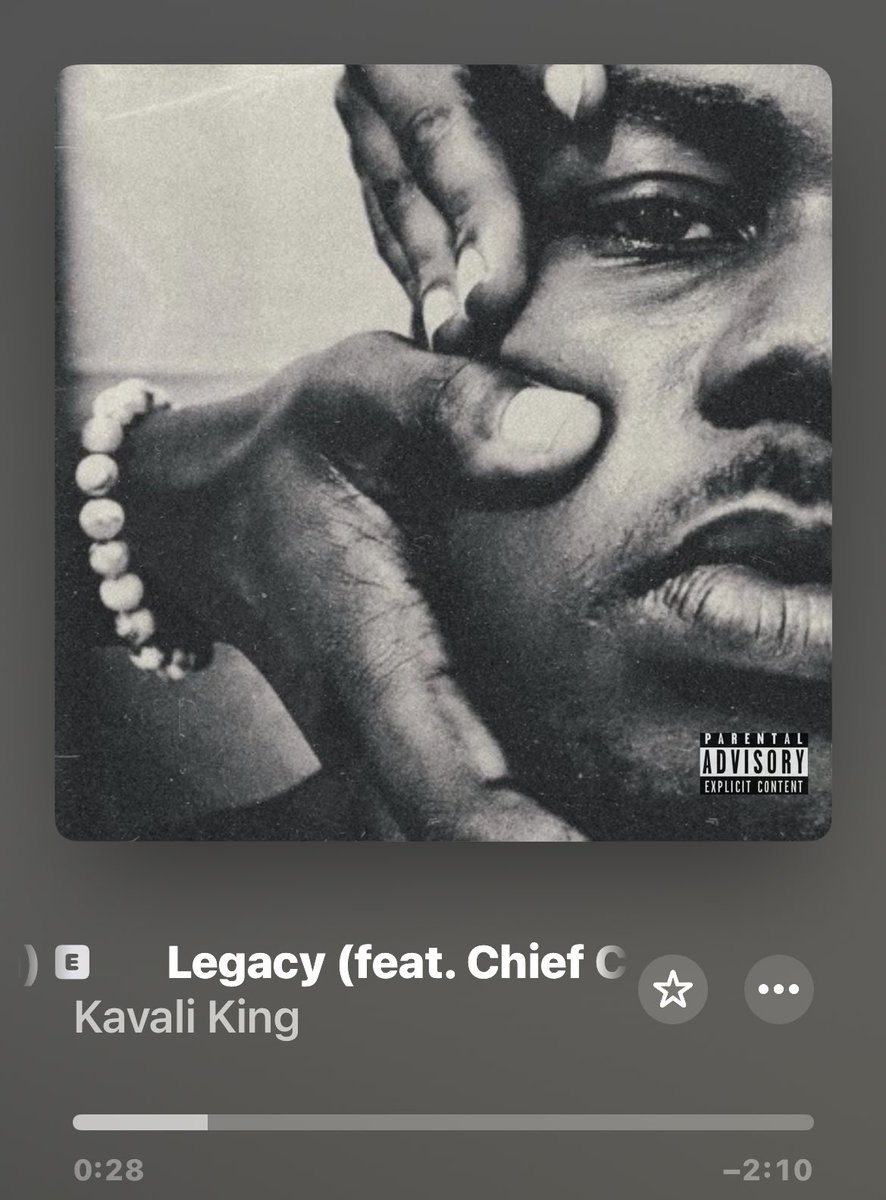 TheeNinjaC's tweet image. Good Music Friday

Listen @onekavaliking was straight spitting here 🔥🔥

And obviously you know me and a touch of runyakitara 💃💃

Stream the entire album #Sensitive today!