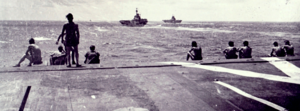 Iain Ballantyne (@iballantyn) on Twitter photo 1/3 As this is the official #VJDay 80 let's not forget the so-called 'Forgotten Fleet' & its part. Here's a photo of sailors of the British Pacific Fleet - led by & mainly <a href="/RoyalNavy/">Royal Navy</a> - on the flight-deck of one carrier studying a vista containing two others. 1/3 As this is the official #VJDay 80 let's not forget the so-called 'Forgotten Fleet' & its part. Here's a photo of sailors of the British Pacific Fleet - led by & mainly <a href="/RoyalNavy/">Royal Navy</a> - on the flight-deck of one carrier studying a vista containing two others.