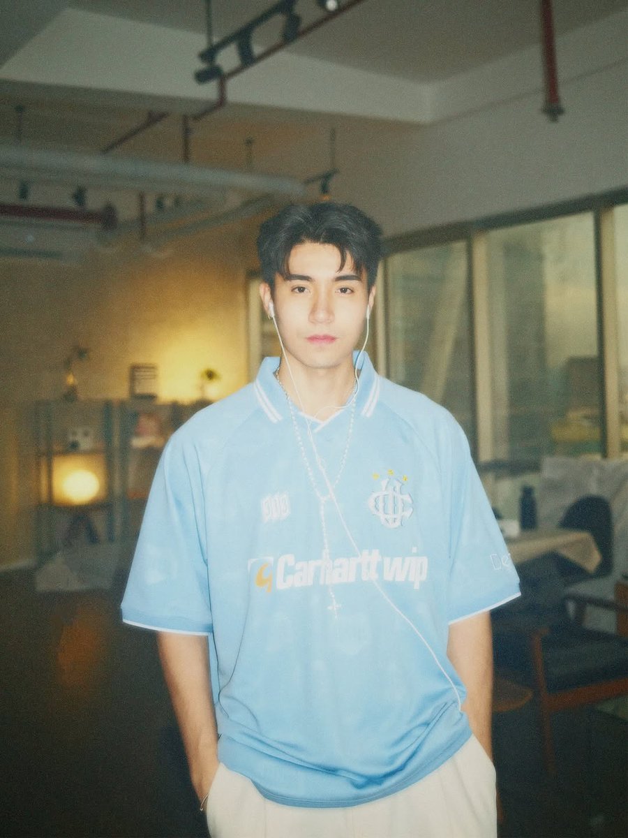 soobinsdragon's tweet photo. Ganito yung gusto ko. Yung gwapo, matalino, mukhang malinis. Halatang may good hygiene, parang bagong ligo parati haaay 😍😩🫦🚬 https://t.co/IMILHFeiaP