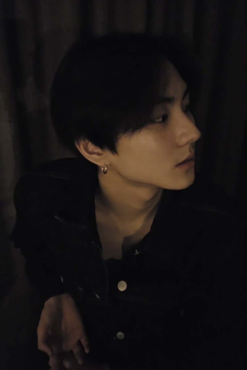 jwonmyheart_'s tweet photo. that nose… that jaw… wow https://t.co/G5WJcLn2XA
