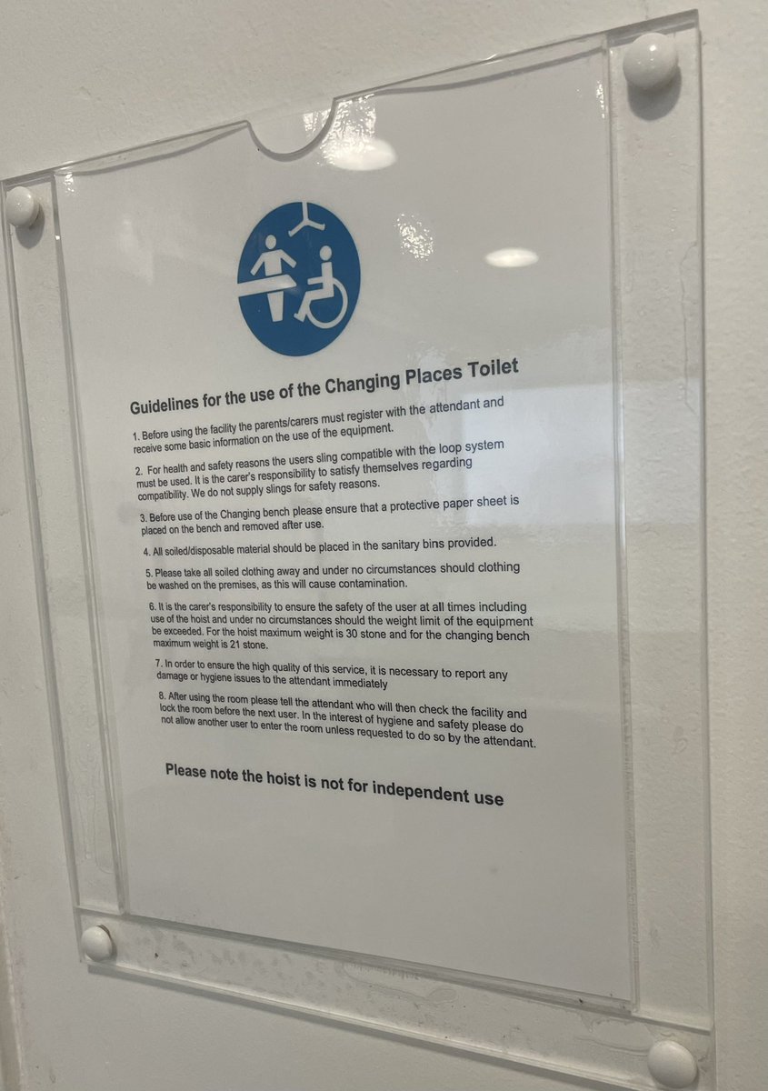 JulieNobbs's tweet image. @ChangingPlaceUK @NGC_GlassCentre Fabulous disabled changing  places room at The National Glass Centre, Sunderland. #disabledaccess 👏🏼 😊