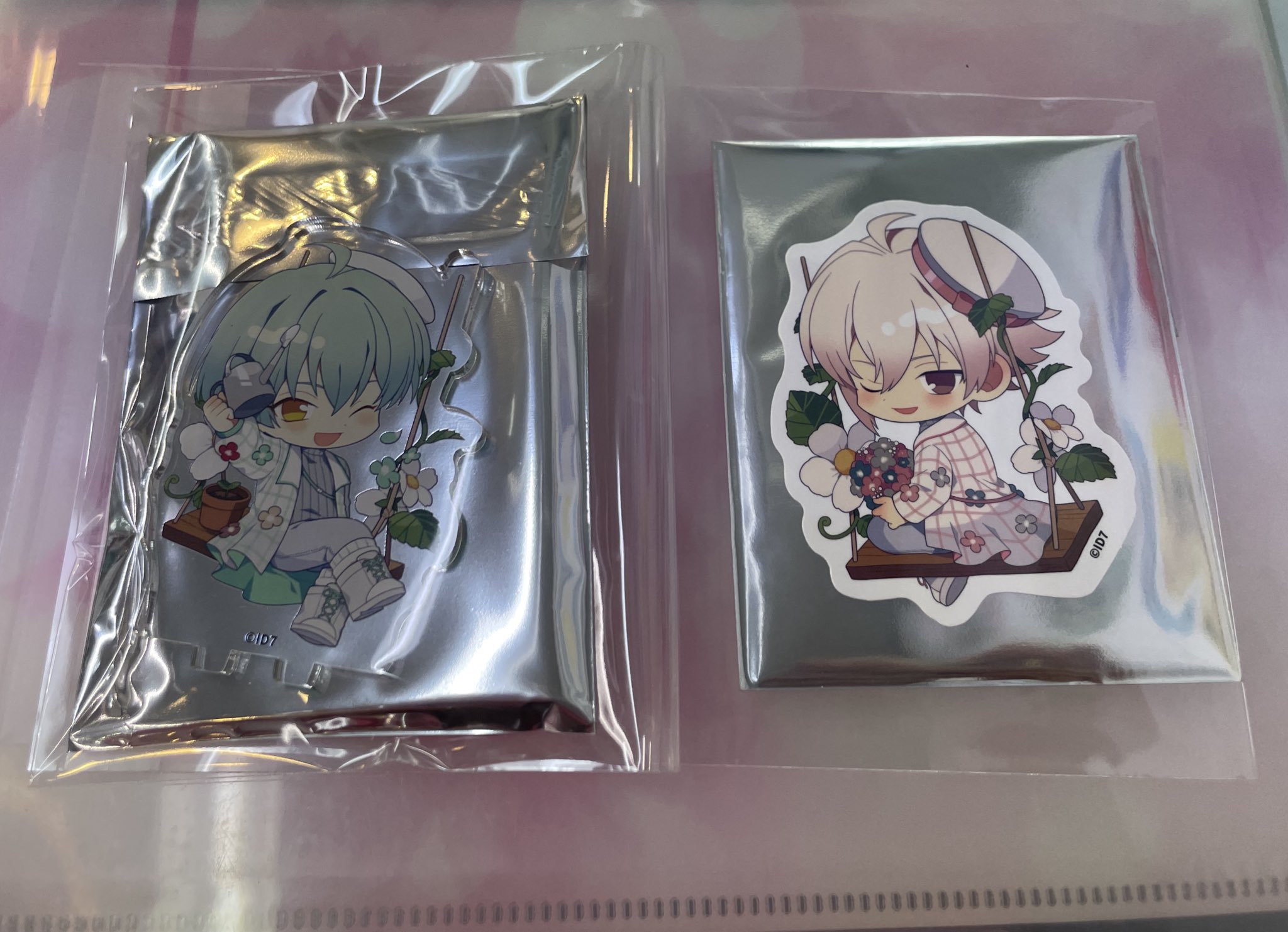 アイナナ アニカフェ アニメイトカフェ 百 アクリルスタンド ステッカー アイナナ×アニメイトカフェ」7月5日よりコラボ！グループや楽曲