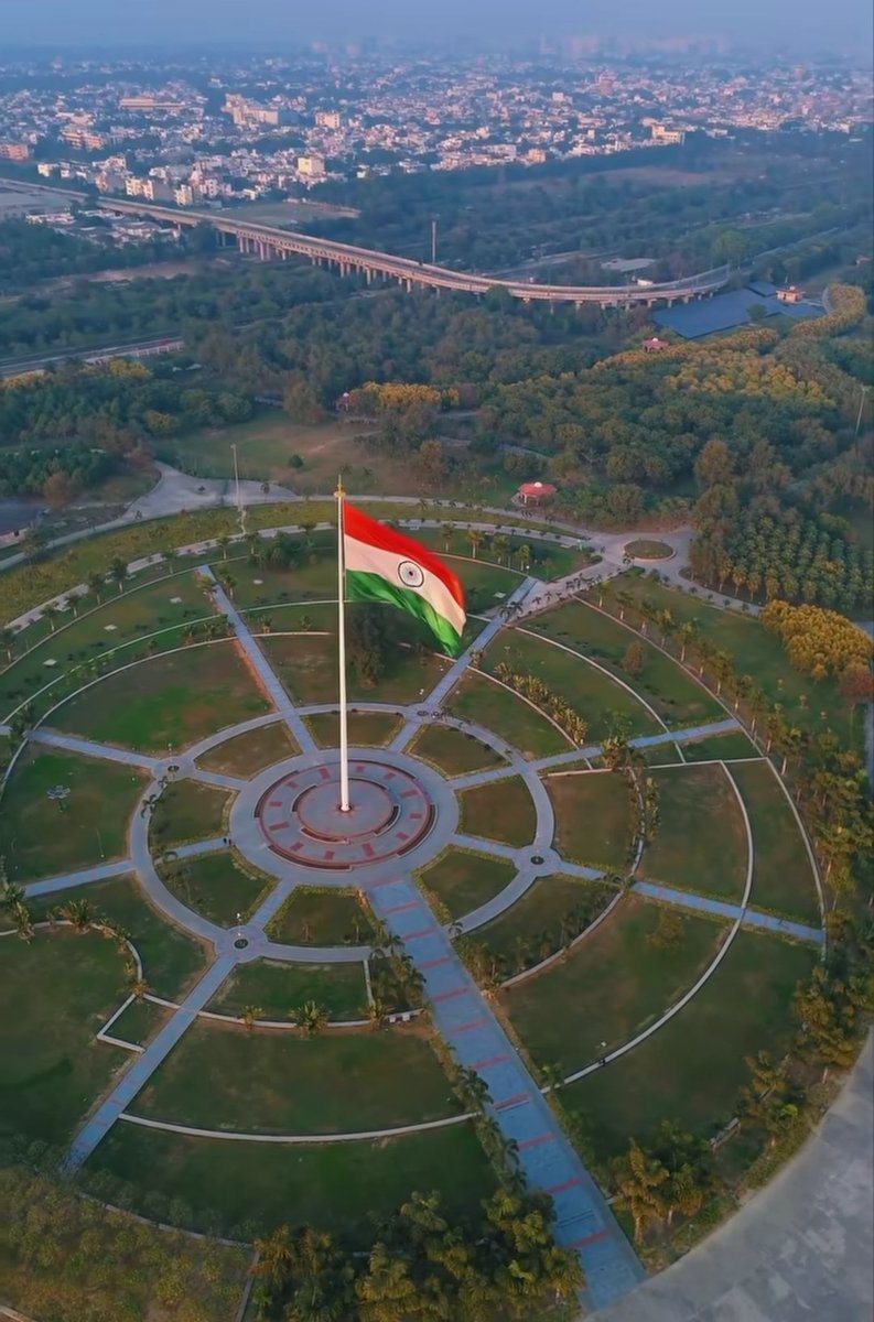 pathan__rumisa's tweet photo. Happy Independence Day
#IndependenceDay https://t.co/FG9khEWIvg