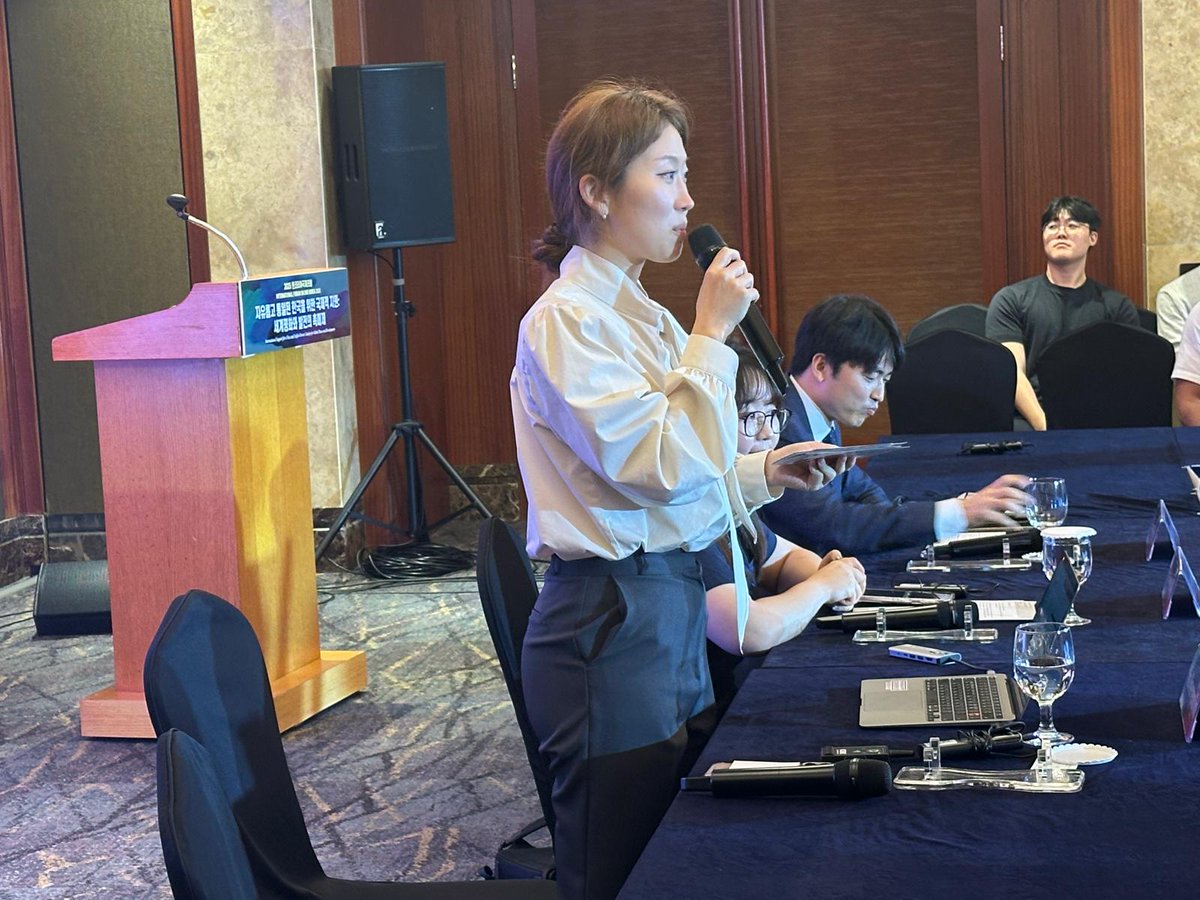 Mesa Redonda VI moderada por Hee-ryeong Kim, Manager del Korean Dream Crew. Historias que cruzan fronteras, revelando la realidad y la esperanza de quienes buscan un futuro libre y unido. #Korea80 #KoreanDream #OneDreamOneKorea #KoreanDream10MilCampaign #광복절80주년