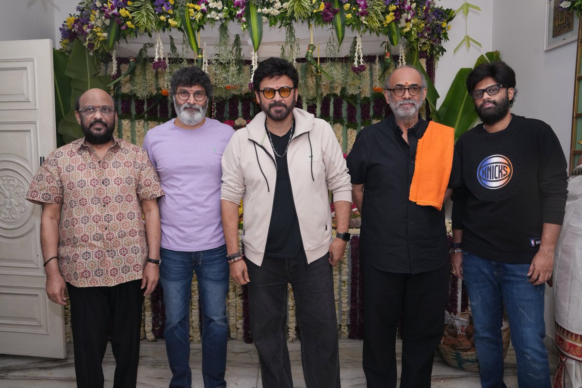 Venkatesh Daggubati (@venkymama) on Twitter photo #VenkateshXTrivikram
This one is special ❤️
#Trivikram #SRadhaKrishna (Chinababu) garu <a href="/vamsi84/">Naga Vamsi</a> <a href="/haarikahassine/">Haarika & Hassine Creations</a> #Venky77 #VenkateshXTrivikram
This one is special ❤️
#Trivikram #SRadhaKrishna (Chinababu) garu <a href="/vamsi84/">Naga Vamsi</a> <a href="/haarikahassine/">Haarika & Hassine Creations</a> #Venky77