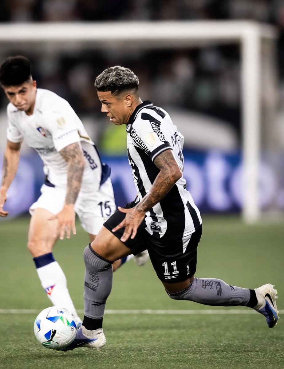 CentralBotafogo's tweet photo. Entrou muito bem. Ta querendo e merece mais minutos.

Acrescenta velocidade e drible ao jogo. https://t.co/nV76sMjBJ4