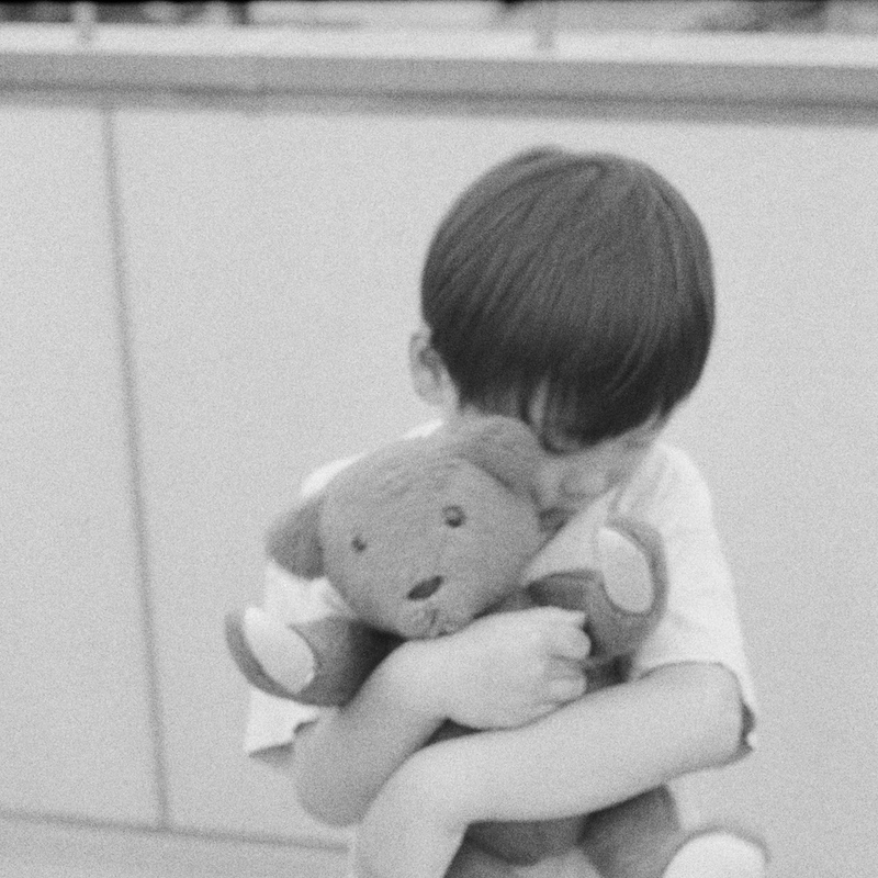 黒沼英之、新曲「ねつ」のMVを公開。監督はアーティストの花代 - ニュース | Rooftop rooftop1976.com/news/2025/08/1…