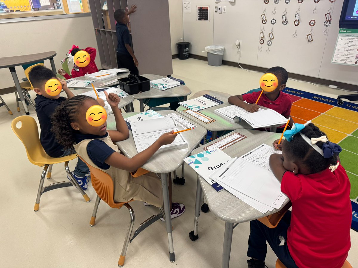AlexusMGates's tweet photo. Day 2!! It’s a Numbers Bond kind of Day!! 🧡@PleasantRunLISD https://t.co/QfrWZD1ma7
