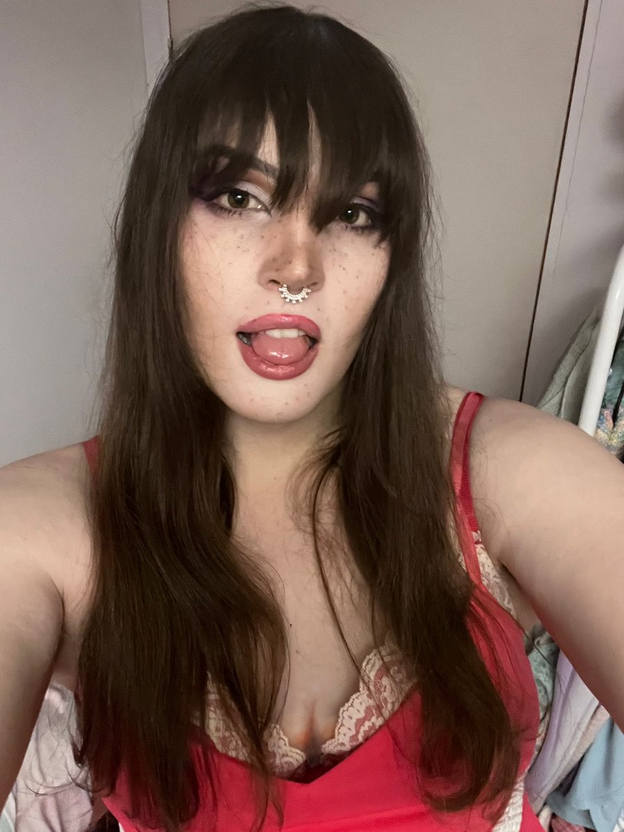 Who wants to help me mess up my lipstick? Well more than it already is 🥴💕💖