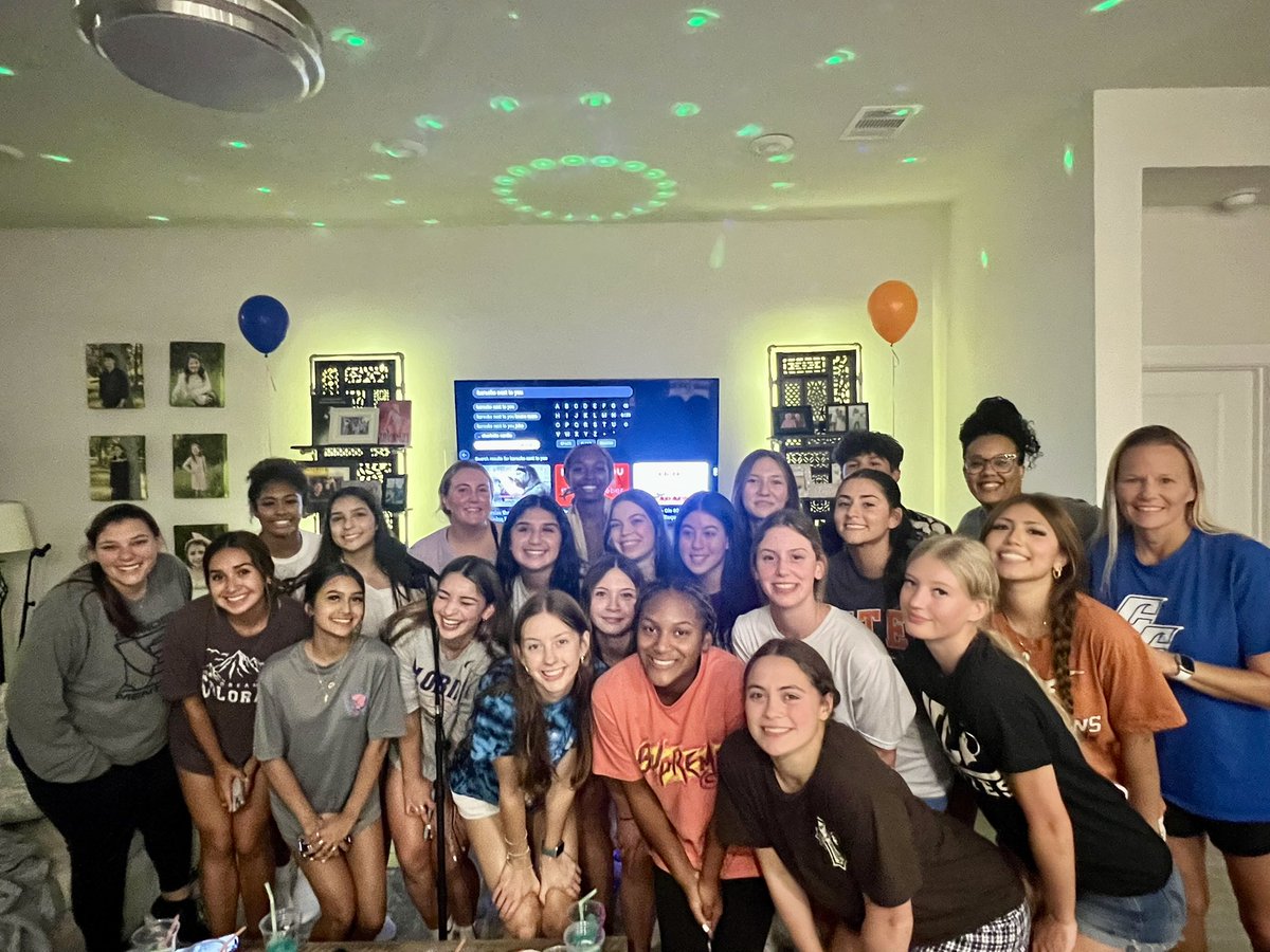 Fun TEAM/ FAMILY dinner while in Katy for our tournament! Thank you to the Blazquez family for hosting a Karaoke night for the team and parents! #THISisBrandeisVB <a href="/Coach_KLewis/">Kemmie Lewis</a> <a href="/danaperry73/">Dana Gilbert-Perry</a>