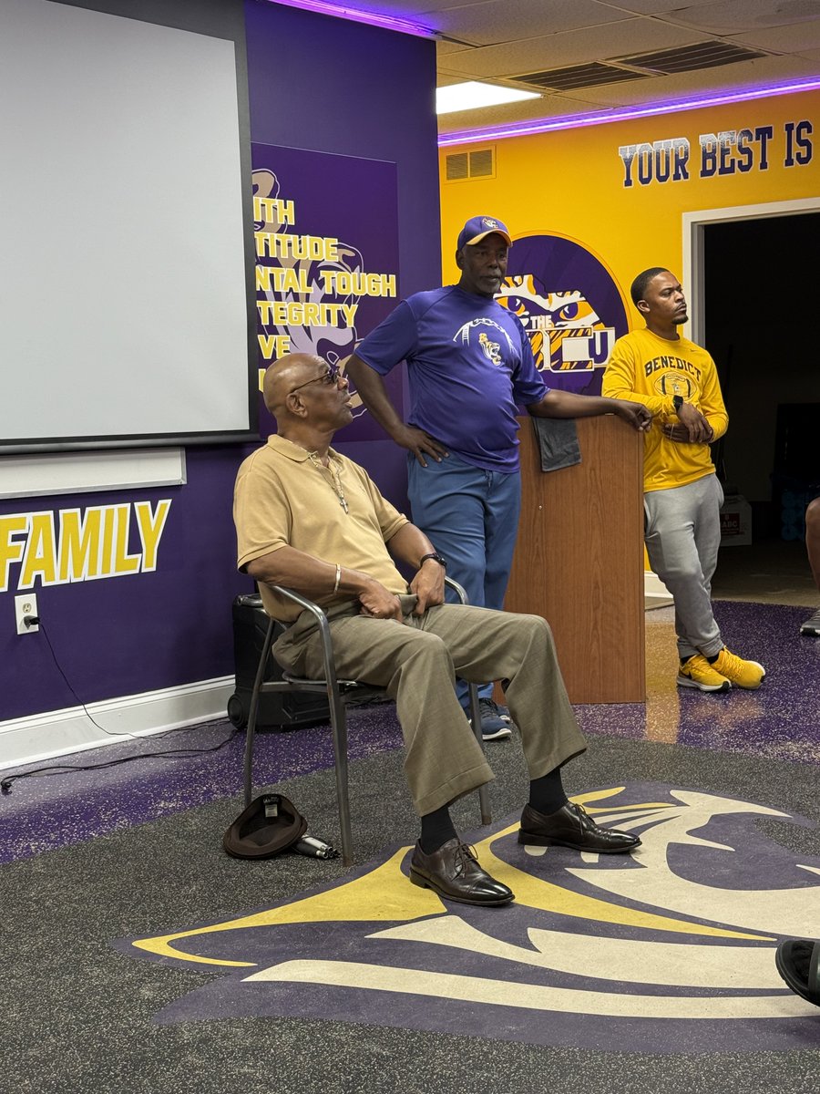 💜💛 BIG THANKS to Mr. Stanley Johnson! 💜💛
We appreciate you taking the time to speak with our team and pour into our program. Your words inspired us to keep grinding, stay disciplined, and lead with purpose. 🐅🏈

#Vision | #TheBestOfBC