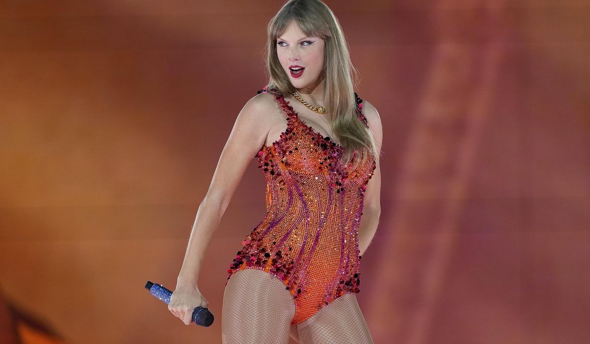 Taylor Swift’s new album has everyone seeing orange: An exploration of the color

trib.al/pcdPSiw