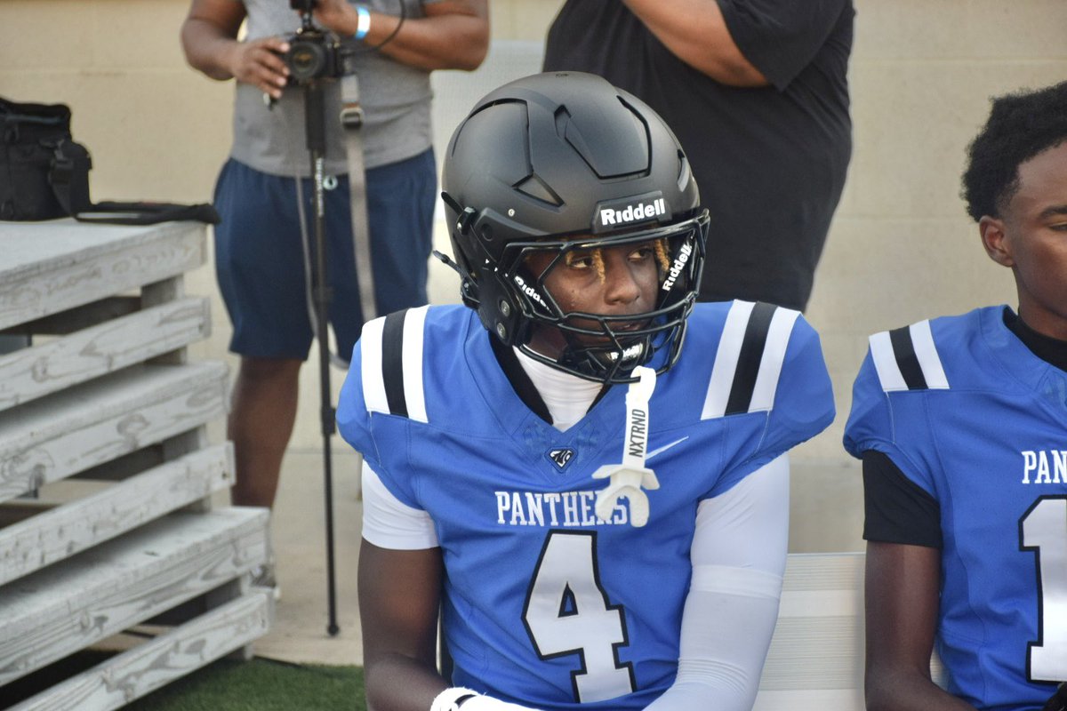 MikeRoach247's tweet photo. North Crowley WR Damarion Mays debuted in the 247Sports 2028 Top 100 this week and went off in tonight’s scrimmage with several highlight plays. Big time talent @Champfa6ix https://t.co/eo5ptuDiOA