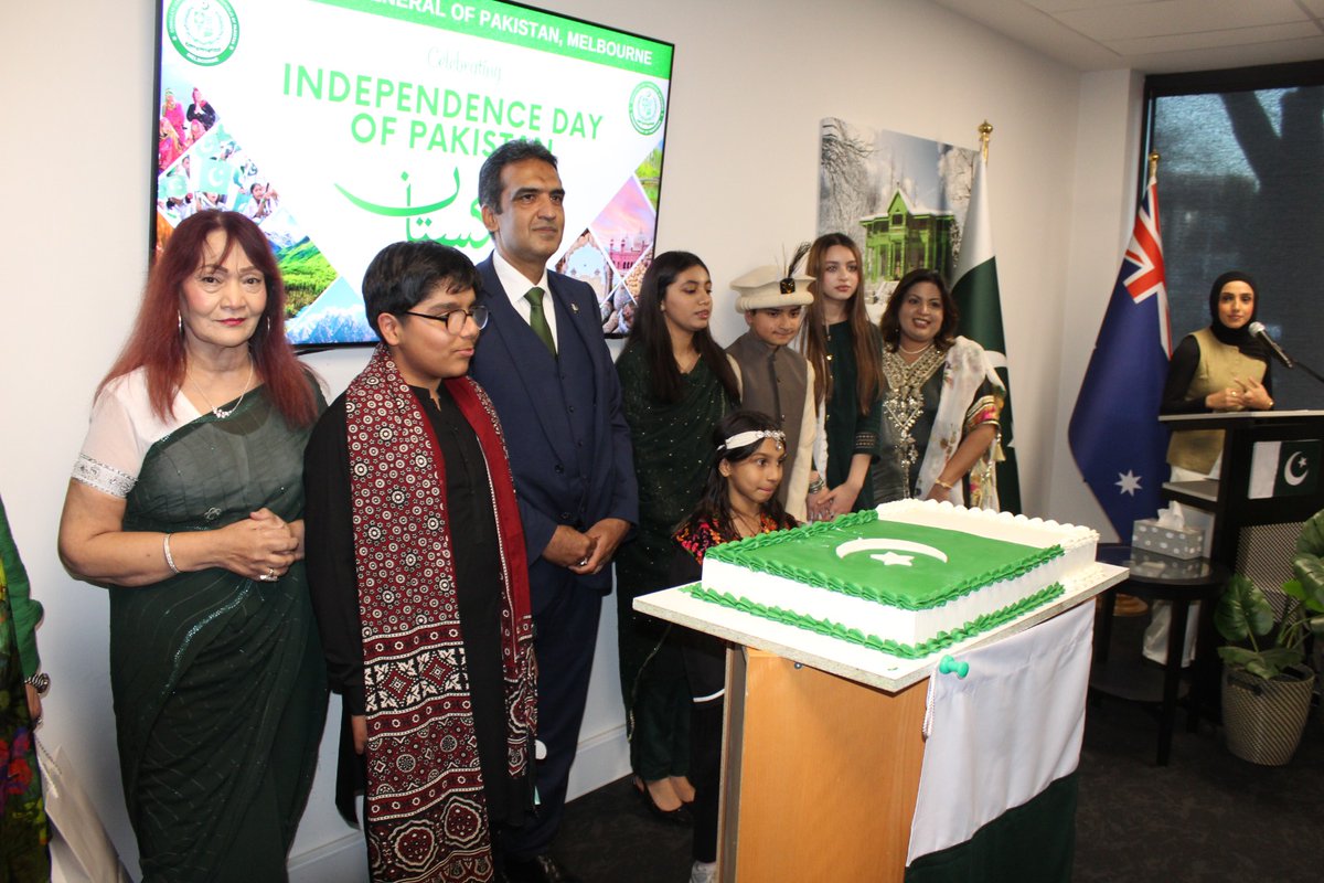 <a href="/PakinMelbourne/">Pakistan Consulate General Melbourne</a> proudly celebrated Independence Day of 🇵🇰 amongst community members and friends of 🇵🇰 on 14th August 2025.
#PakistanIndependenceDay.
<a href="/ForeignOfficePk/">Ministry of Foreign Affairs - Pakistan</a>
<a href="/PakinAustralia/">Pakistan High Commission Australia</a>