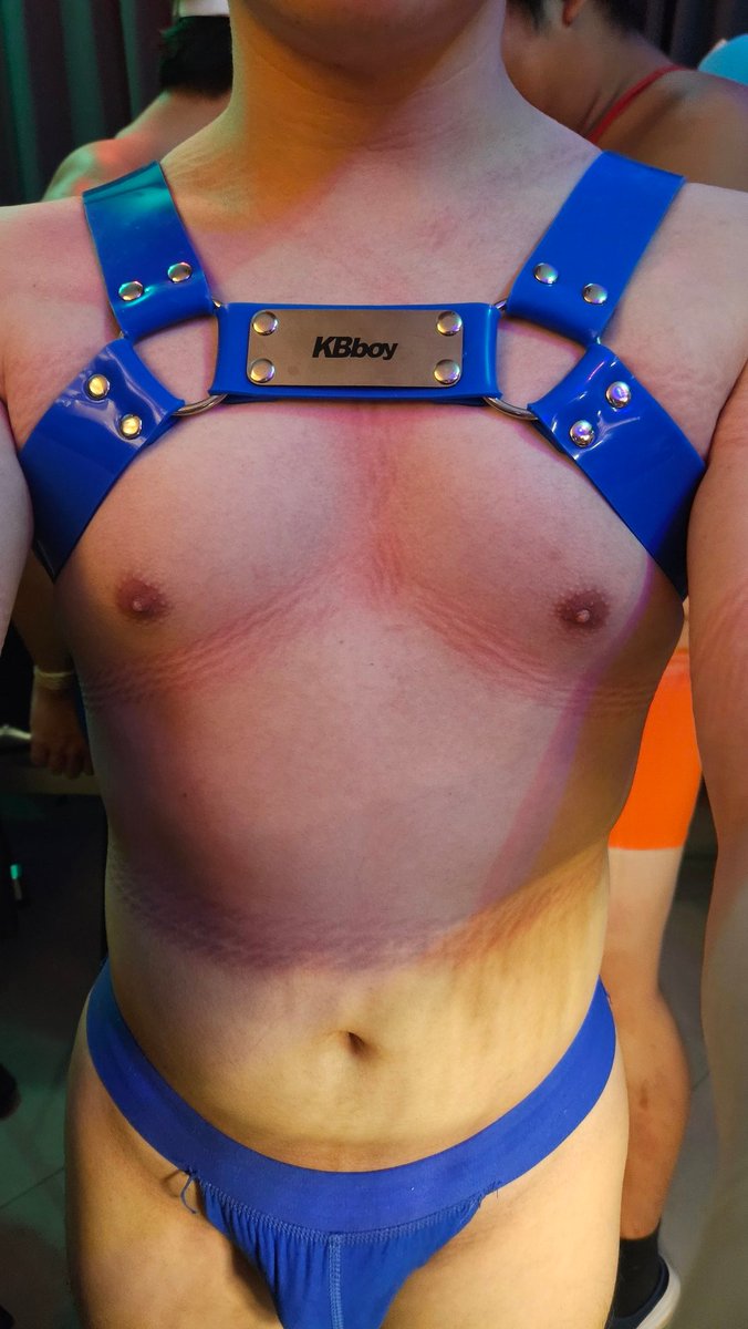 just_looking tweet media