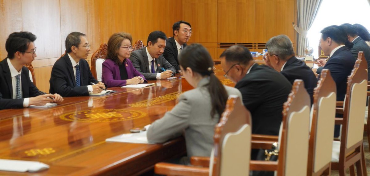 Mongolia, China Discuss Pipeline, Trade Expansion
Mongolia's Deputy Prime Minister S.Amarsaikhan met Chinese Ambassador Shen Minjuan to discuss bilateral cooperation, including a proposed trilateral meeting with Russia on the natural gas pipeline project. The pipeline, stretching