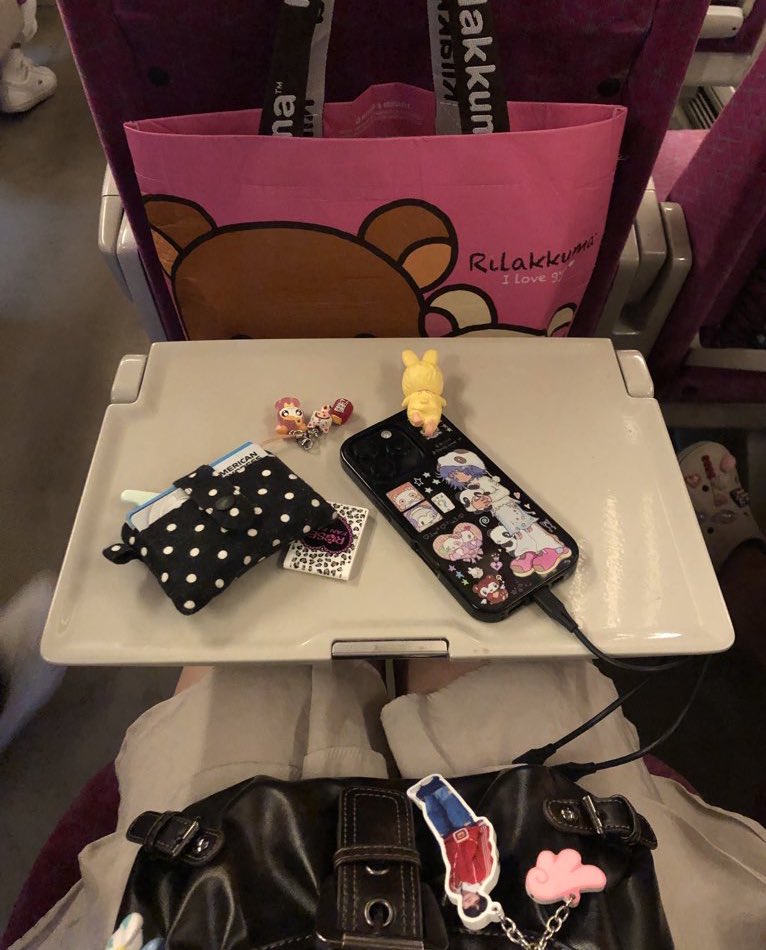 greenez's tweet photo. 초록이일상 https://t.co/gorhpKx44v