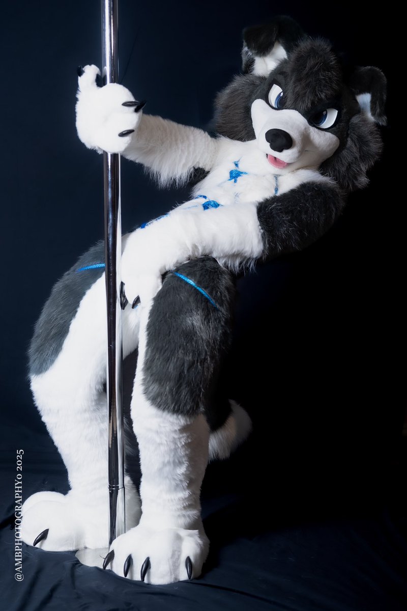 I’ve decided to make an AD! I think it would be a great way to build more confidence in myself as well as give me a place to post NSFW art and pics I’ve had.

If you have any interest in a twink puppy feel free to give me a follow~ <a href="/Horni_Colli/">Sandi AD</a>