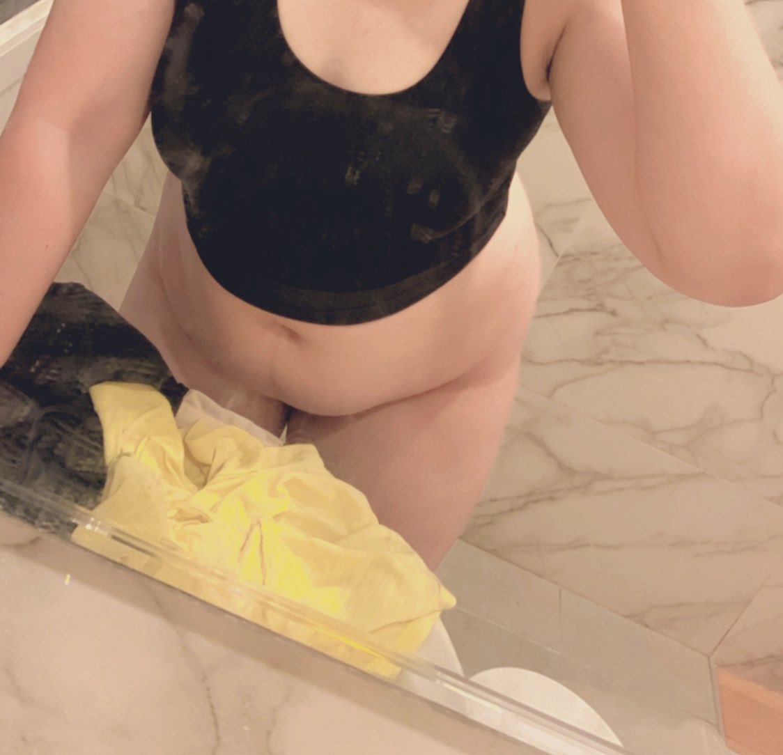 kusg89's tweet photo. ปวดหลังจัง👅🤭 #รับจบ #สระบุรี https://t.co/VKJLtgHll8