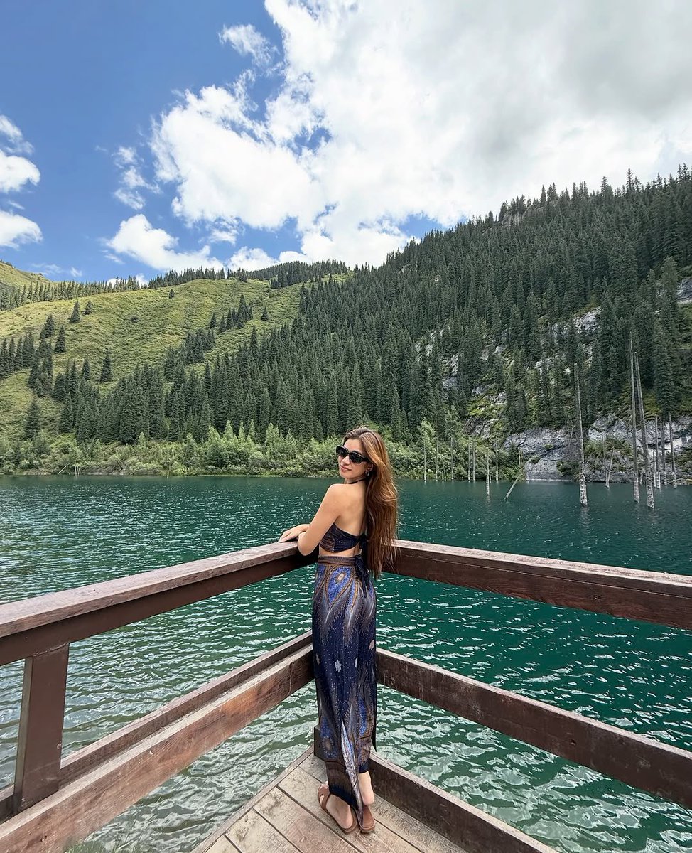 hourlybini's tweet photo. #BINI_Aiah 🐶 https://t.co/BIdoXt8JwB