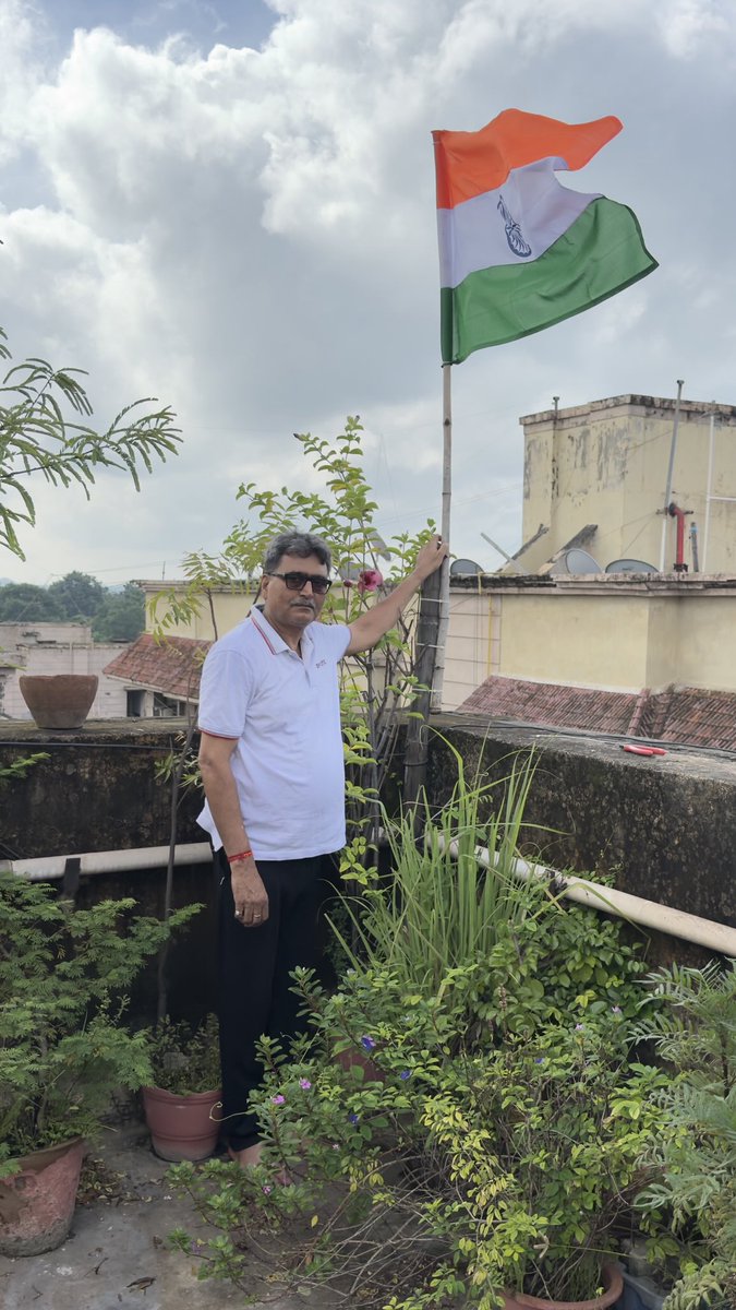 shiv_119075's tweet photo. बंदे मातरम् भारत माता की जय https://t.co/GaKVqrI4P6
