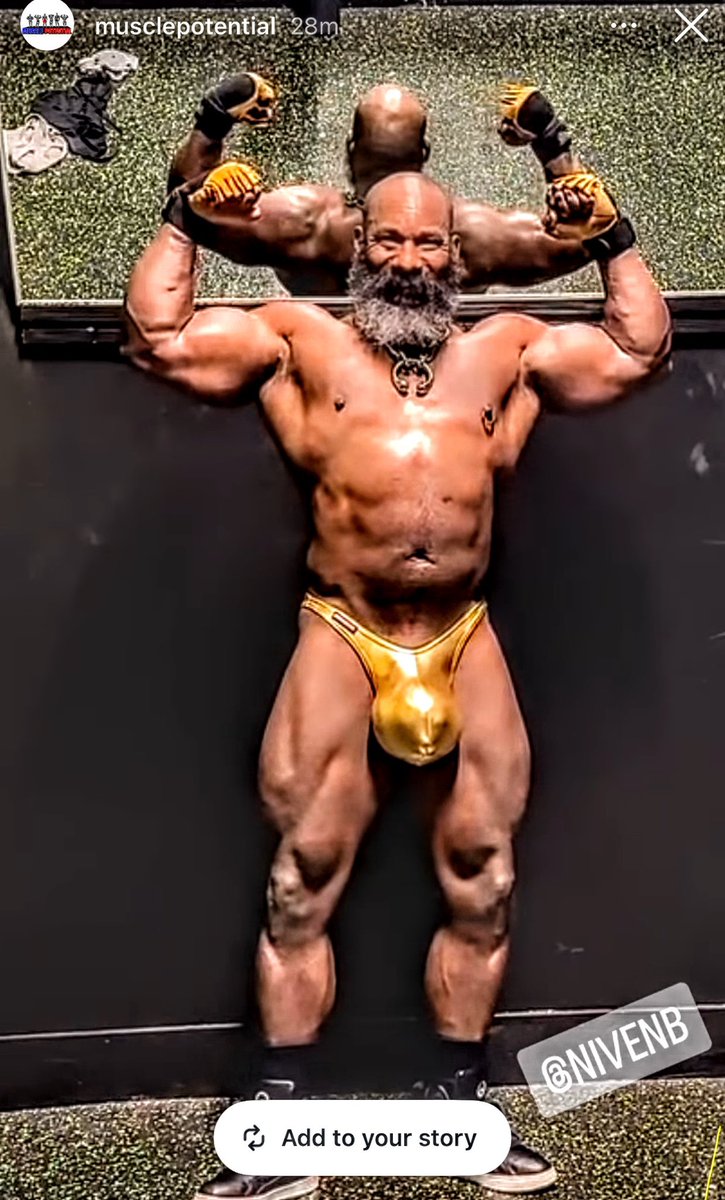 Muscle God <a href="/nivenb/">Person</a>
His bulge looks so good in <a href="/musclepotential/">Muscle Potential</a> posers. Which do you prefer black or gold?