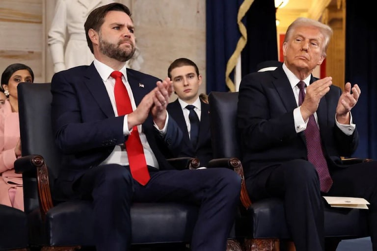 Jessie2 (@jessies_too) on Twitter photo Trump just told Governors of every state that each
states need to use paper ballots, voter IDs, same
day voting and proof of citizenship in the upcoming
midterms & beyond. 
Do you agree? Trump just told Governors of every state that each
states need to use paper ballots, voter IDs, same
day voting and proof of citizenship in the upcoming
midterms & beyond. 
Do you agree?