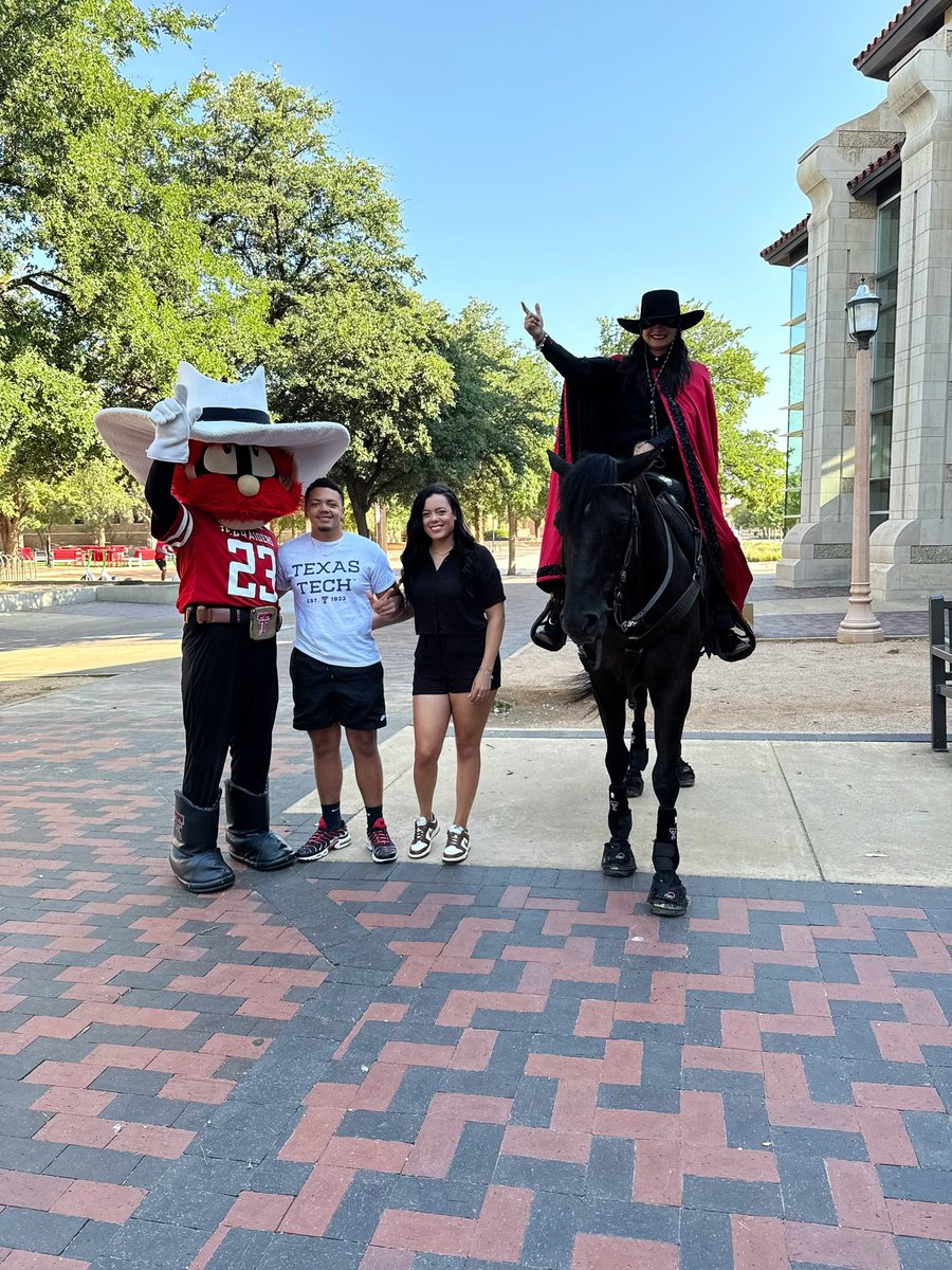 monique_jemm's tweet photo. Final week until move in 🥹❤️🖤….#WreckEm @T_Jemmott https://t.co/lhMEIN8AwN
