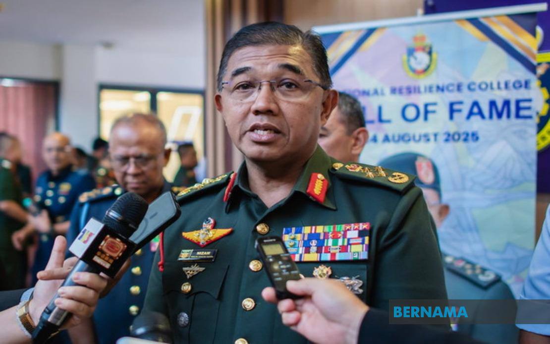 vsophorn's tweet photo. Malaysian Armed Forces Chief Tan Sri Mohd Nizam Jaffar has proposed sending his task force along with ASEAN investigators   into the conflict zone   to monitor the Cambodia-Thailand ceasefire, while the United States is coordinating and supporting logistics to achieve this mission.

Source: AMS One-minute

#Cambodianeedspeacenotwar #CambodianeedsPeace #Freecambodiansoldiers