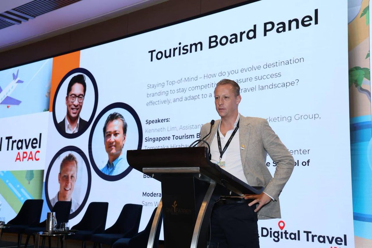 travalacom's tweet photo. And that's a wrap on an insightful few days at #DigitalTravelAPAC in Singapore!
After moderating an engaging panel discussion and presenting on the future of crypto in travel, our CMO, Sam Woollard, leaves with 3 key takeaways from the incredible conversations on & offstage ๐งต https://t.co/r4KrhodU8u